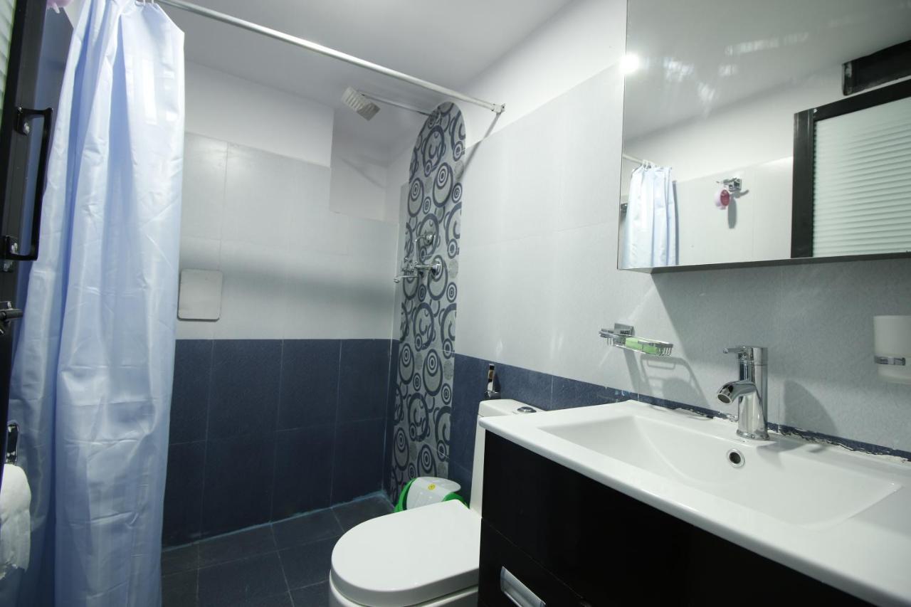 Everest Holiday Inn Kathmandu Bagian luar foto