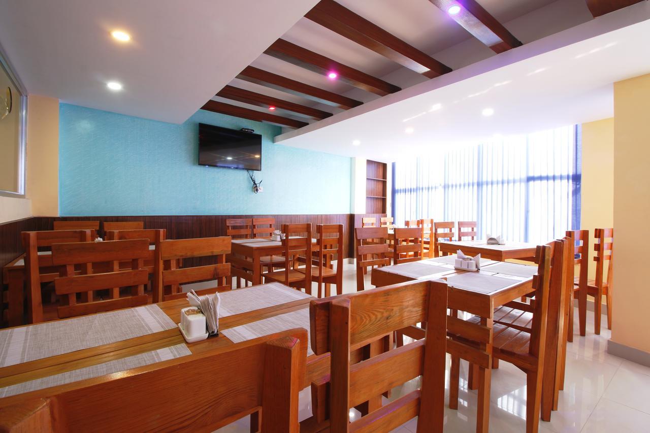 Everest Holiday Inn Kathmandu Bagian luar foto