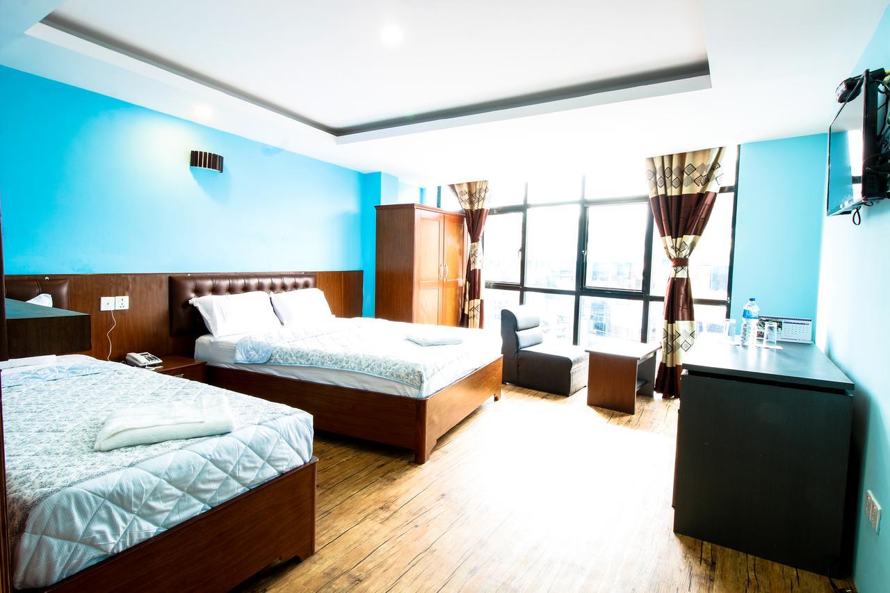 Everest Holiday Inn Kathmandu Bagian luar foto
