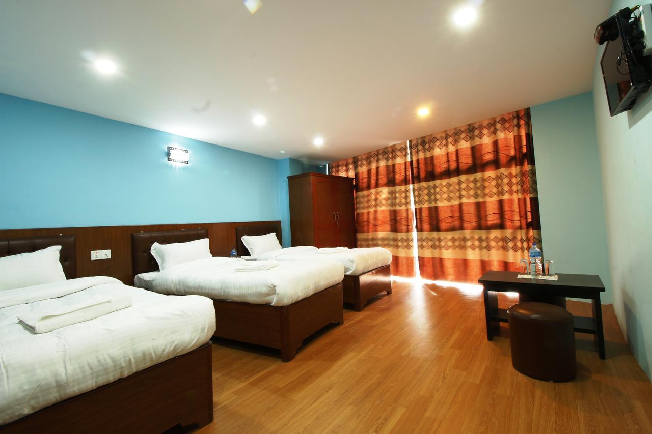 Everest Holiday Inn Kathmandu Bagian luar foto