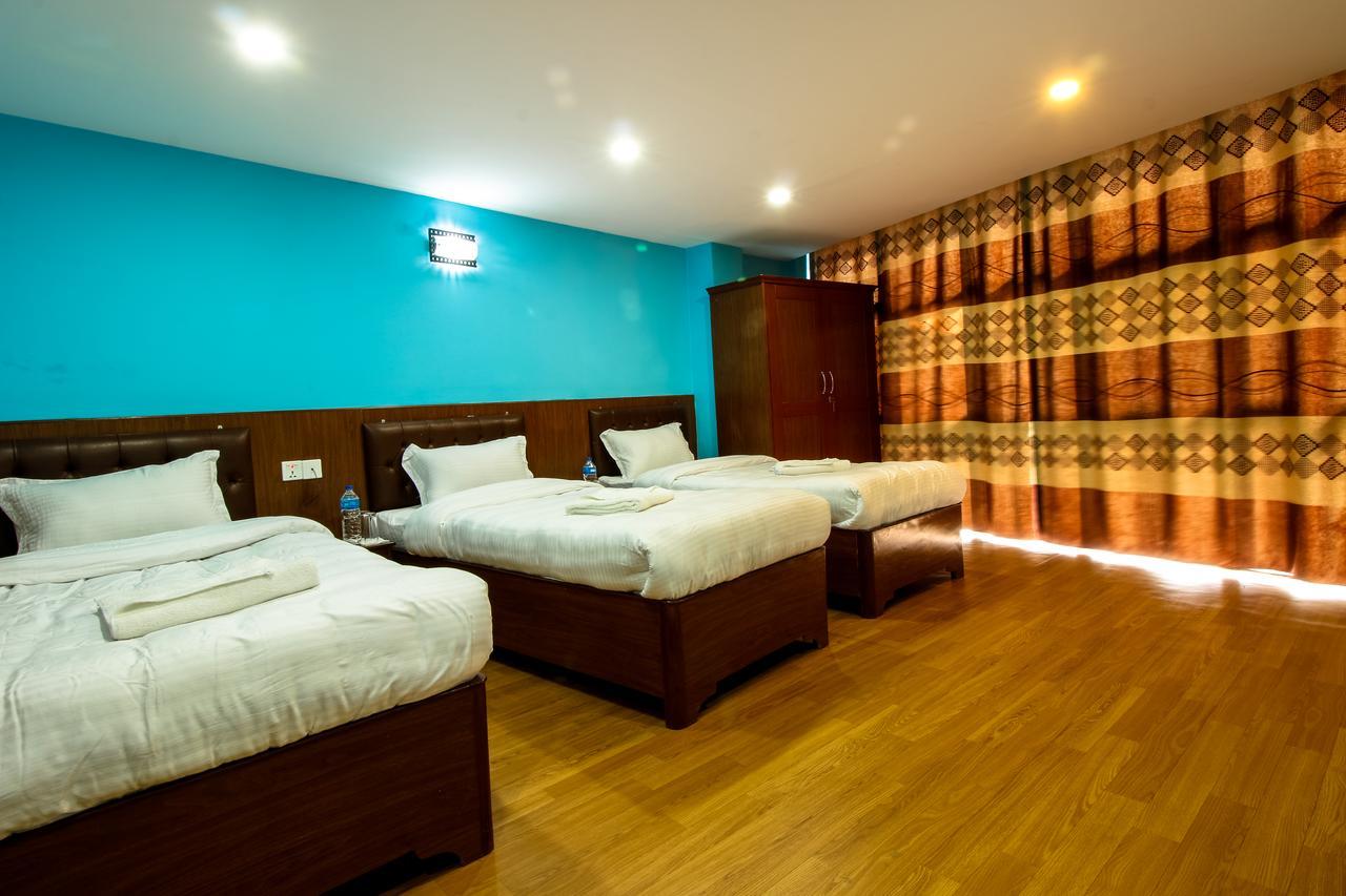 Everest Holiday Inn Kathmandu Bagian luar foto